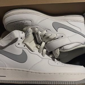 Air Force One mid 07 with original box